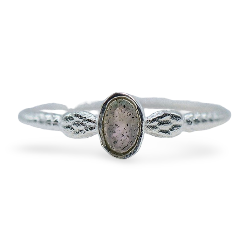 Ring - 925 Sterling Silver - Oval Small Gemstone 8 Moonstone