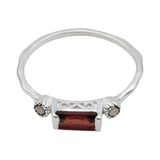 Ring - 925 Sterling Silver - Rectangle Shape Garnet
