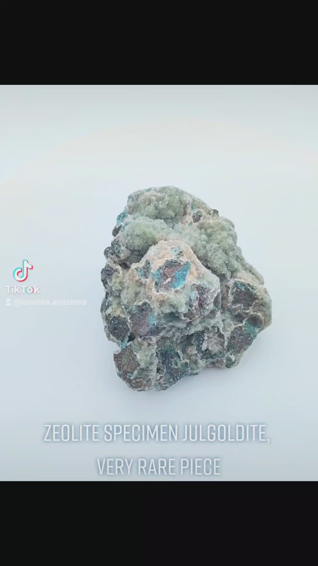 Zéolite - Spécimen -Julgoldite -Vert -Très Rare -559g
